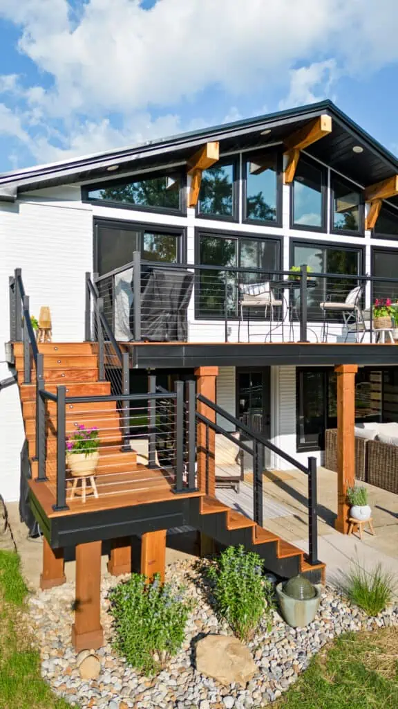 Deck Builder in Stark County built a hardwood deck on lake cable, ohio